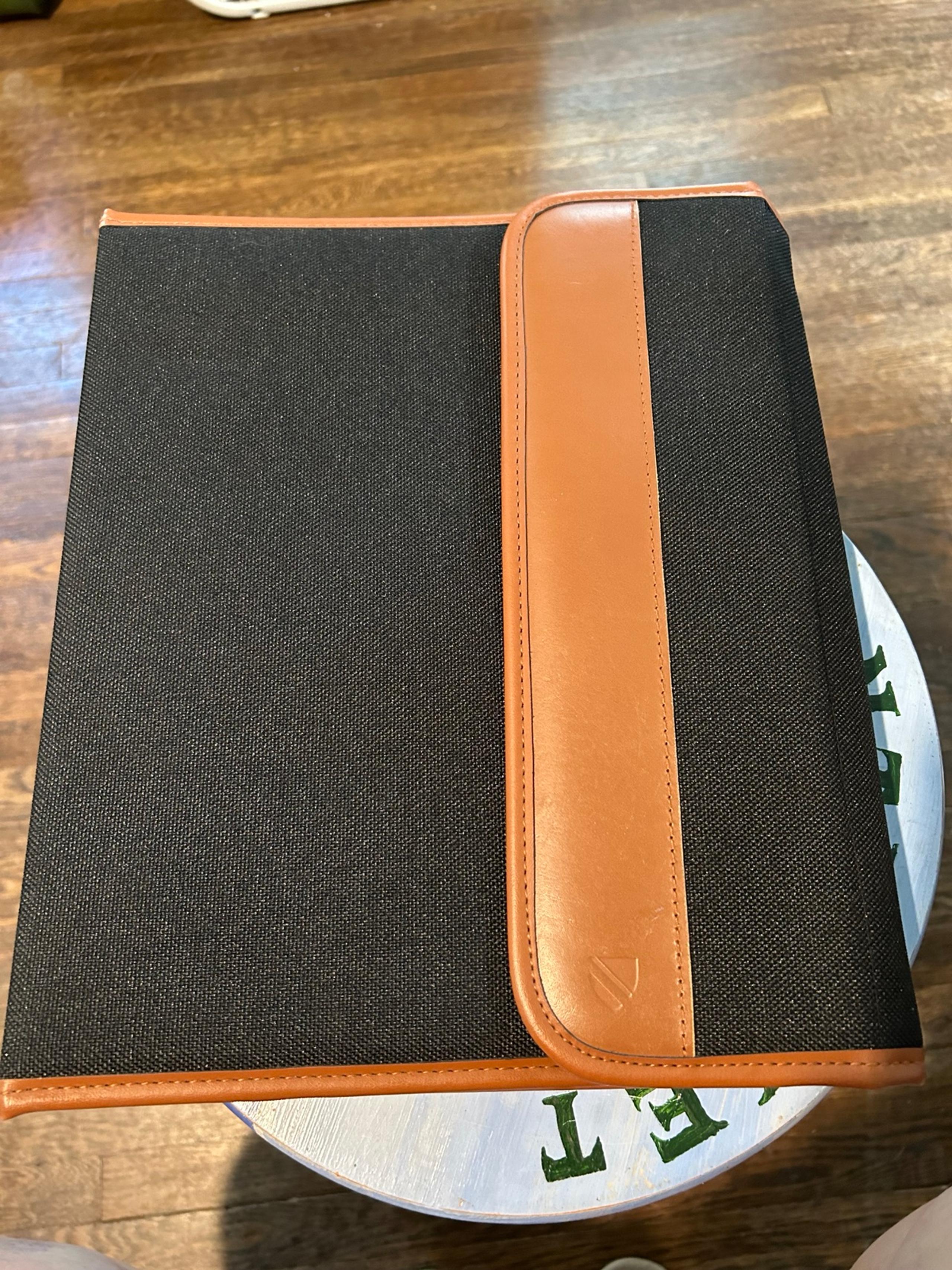Cambridge organizer with hook and loop closure ring notebook brand new
