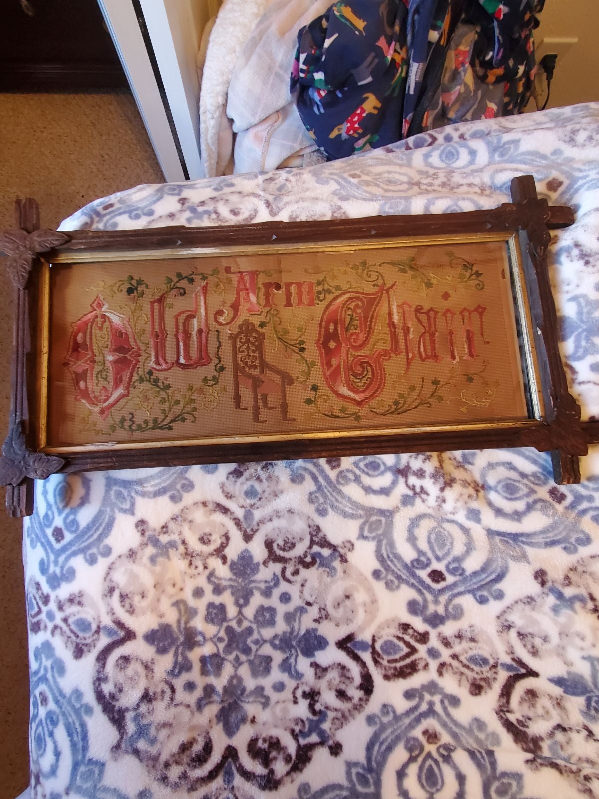 Vintage Frame Rolled Glass / Needlework