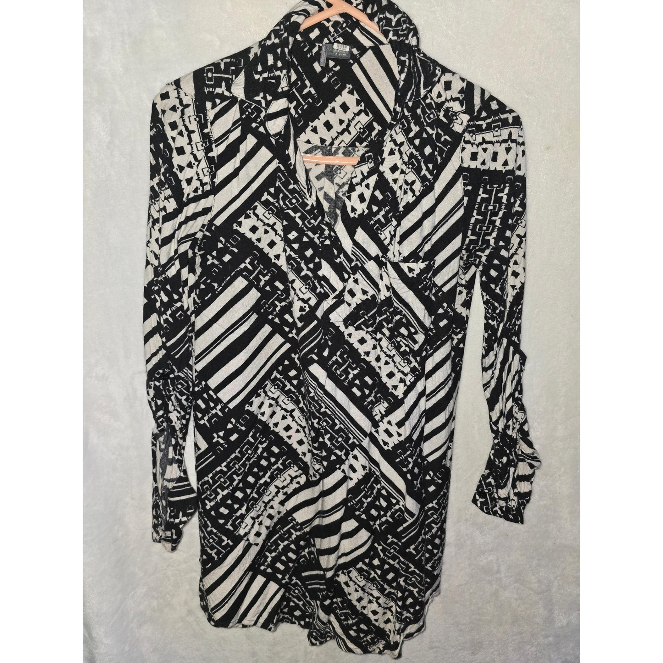 H&M Black White Geometric Print Long Sleeve Mini Dress