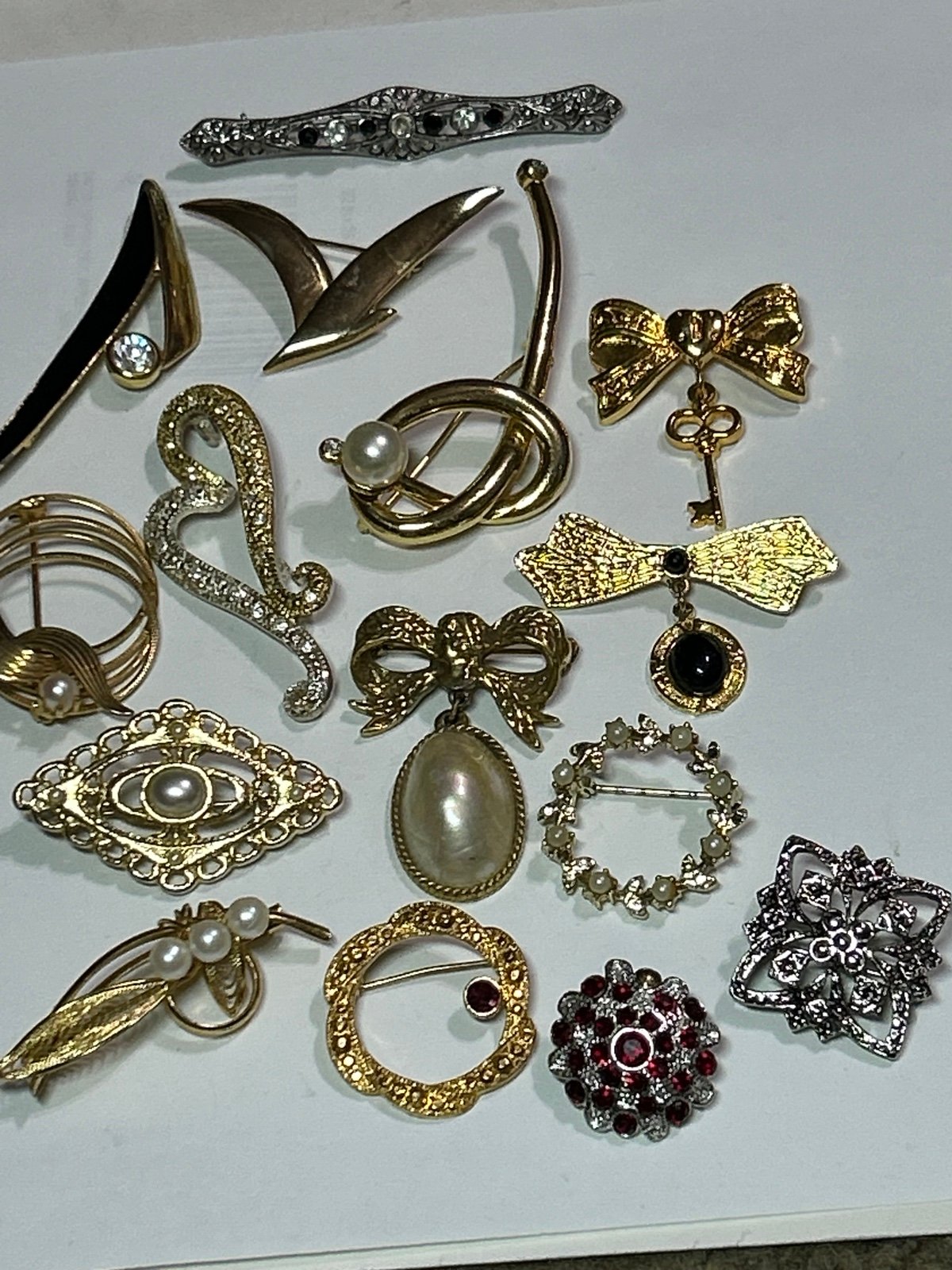Lot MIXED BROOCH COLLECTIONS LOTS OF 15 ⭐️ALL FOR 100⭐️  ESTATE FIND JEWELRY