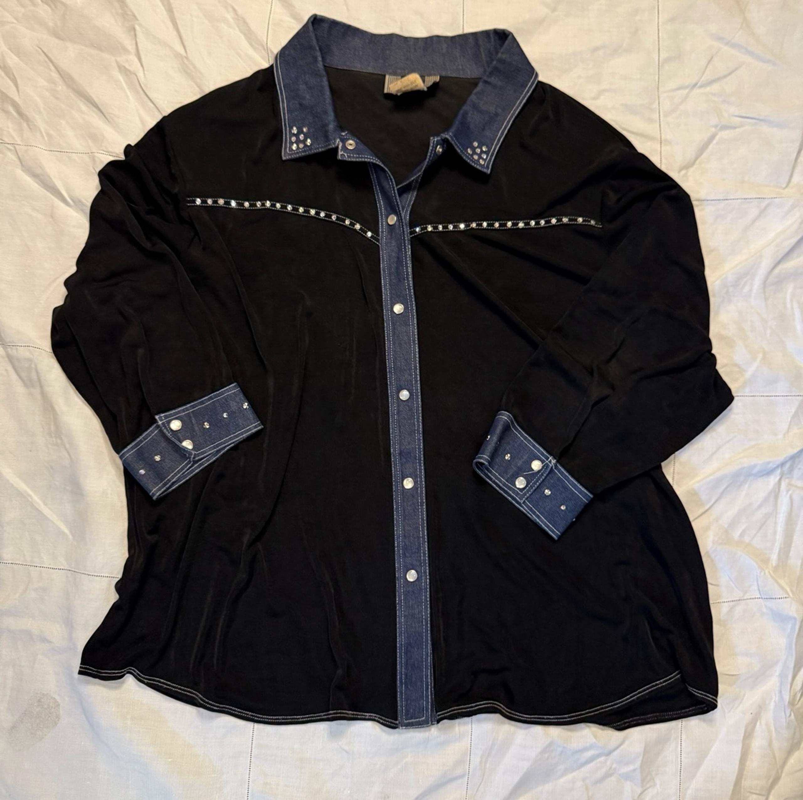 Slinky Brand Women’s Black Denim Trim Shirt size 3X