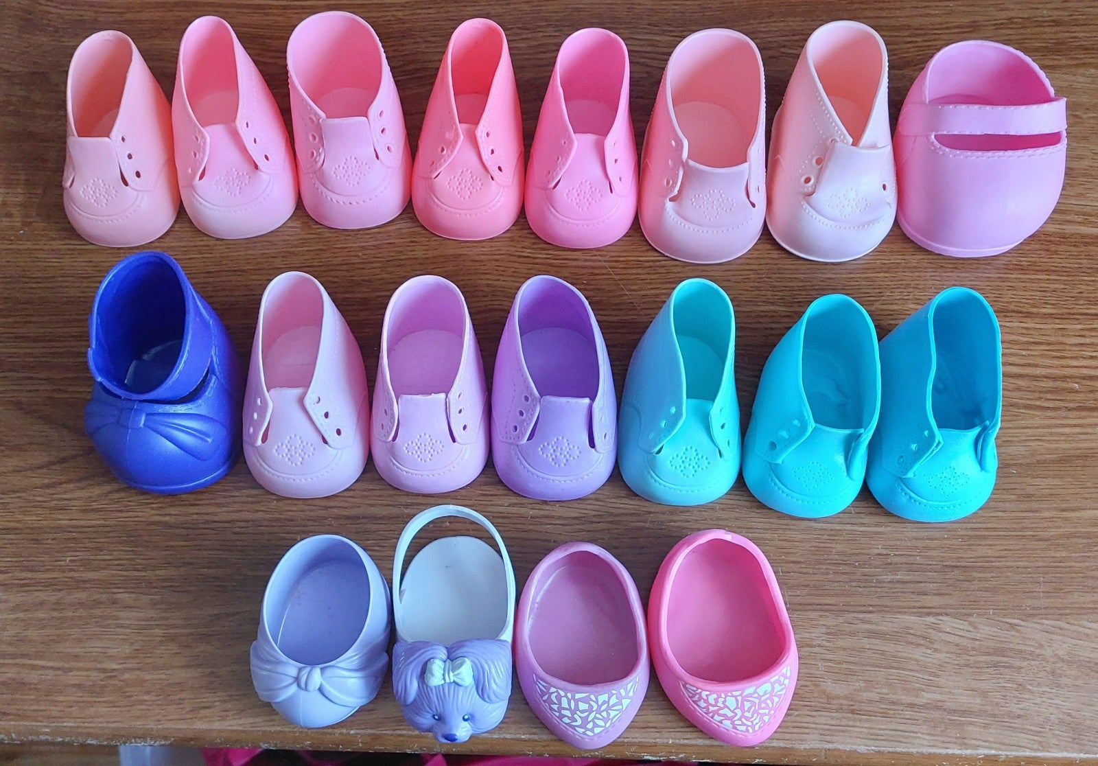 outlet of grouping Large solo shoes colored Toys & Collectibles outlet of grouping Large solo shoes colored Toys & Collectibles