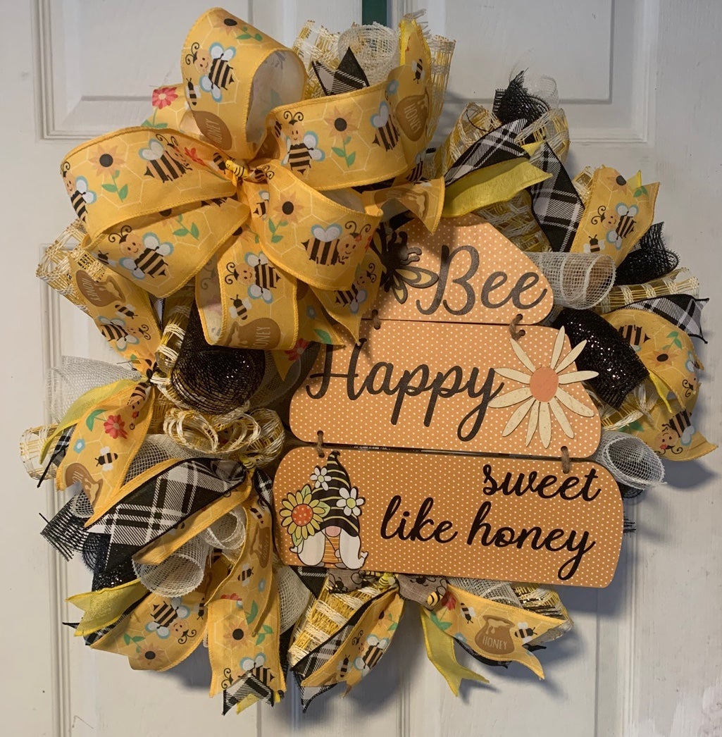 Bee happy bee wreath spring summer gnome