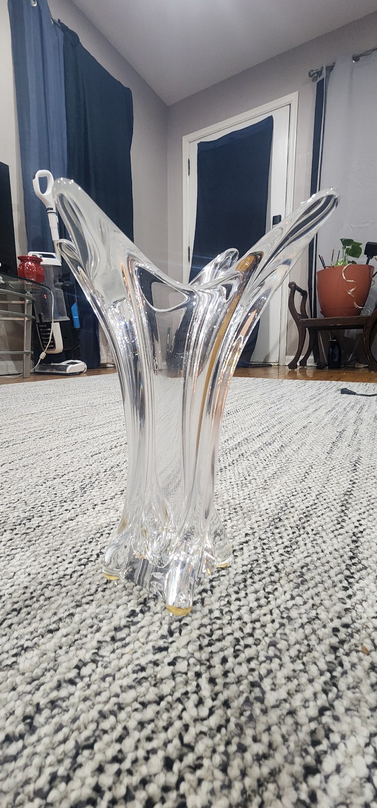 Art Verrier France 4-Pointed Crystal Vase 7 1/4 Tall Vintage