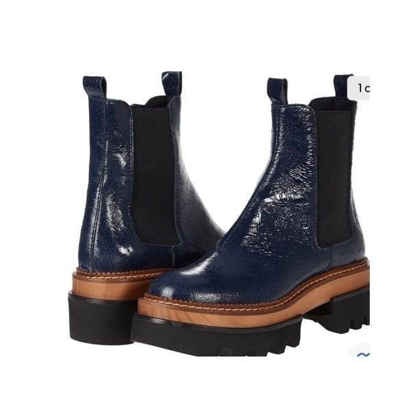 Free People Vance Double Tab Chelsea Boot Crackle Patent Leather Navy size 6