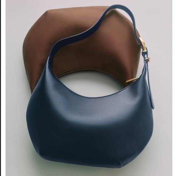 NWT Cuyana Celestia Shoulder Bag in Navy