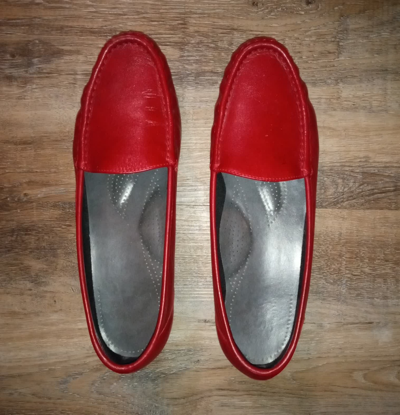 SAS Red Simplify Slip On Loafers women's size 11