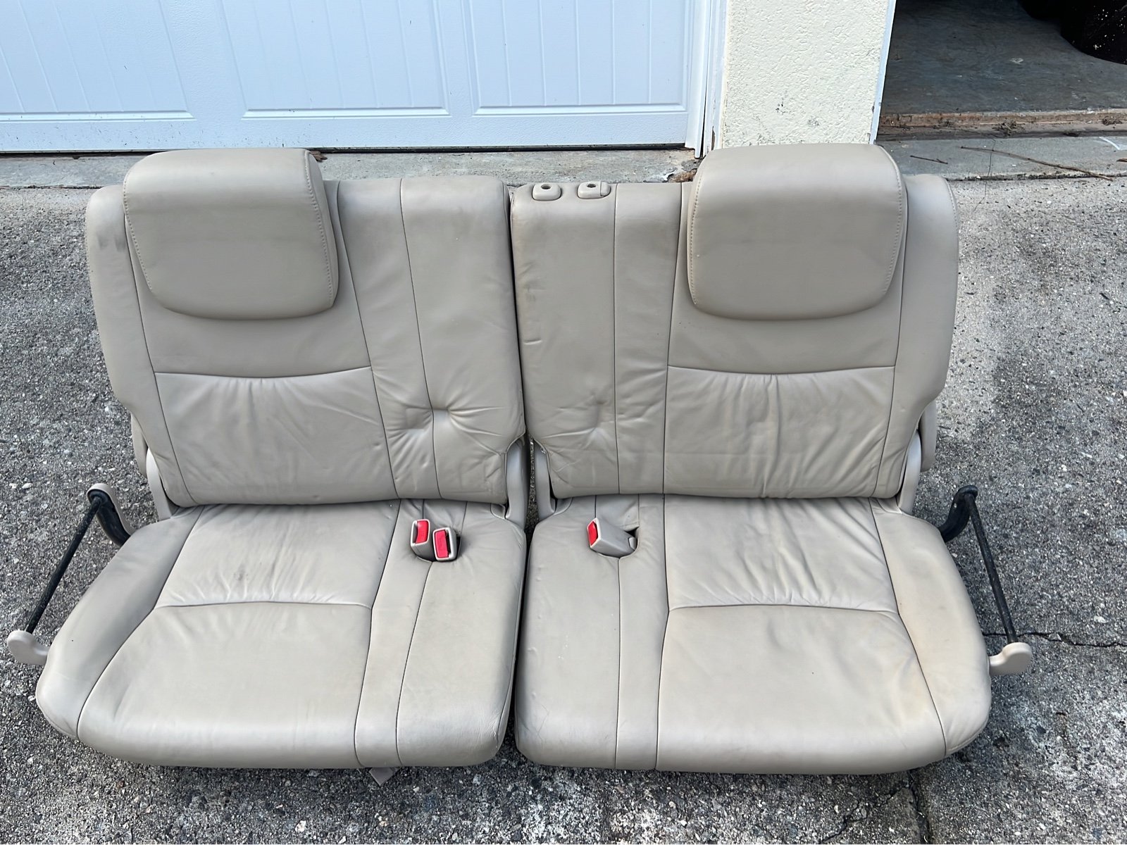 Great condition 2004-2009 Lexus GX470 3rd Row Seats with middle headrest!