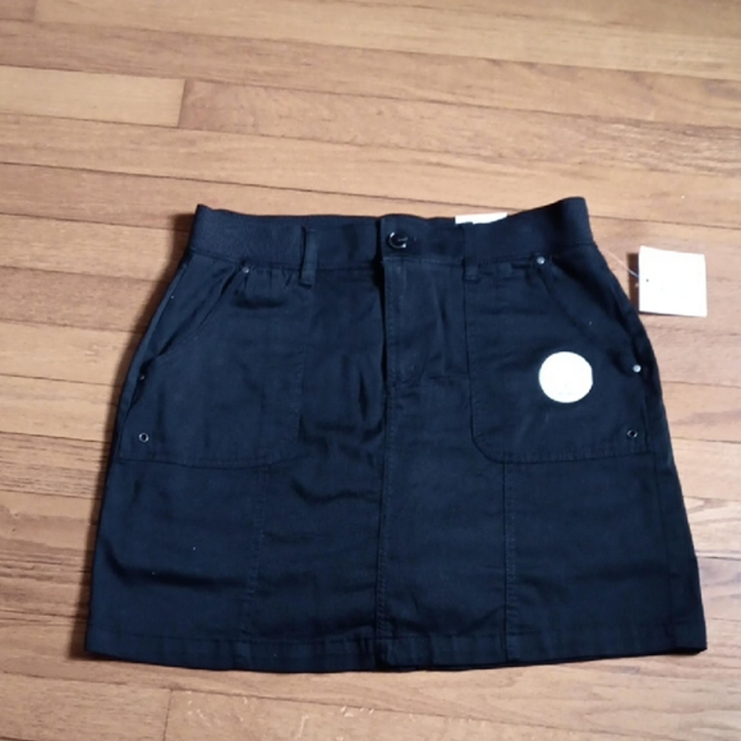 NWT Croft & Barrow Black Cargo Skort ■ Stretch Fabric- Size 8