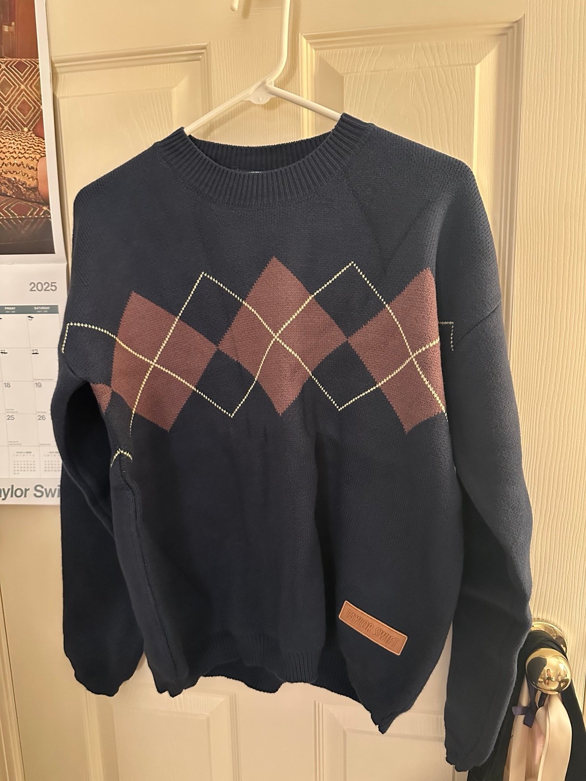 Taylor Swift “Red (Taylor’s Version)” Argyle Sweater – Size Medium