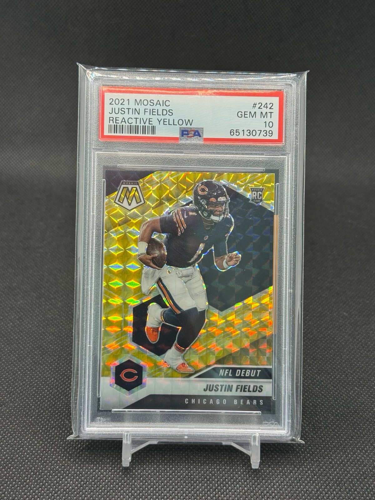 PSA 10 Panini Mosaic Football Rookie Card Justin Fields #242 Reactive Yellow