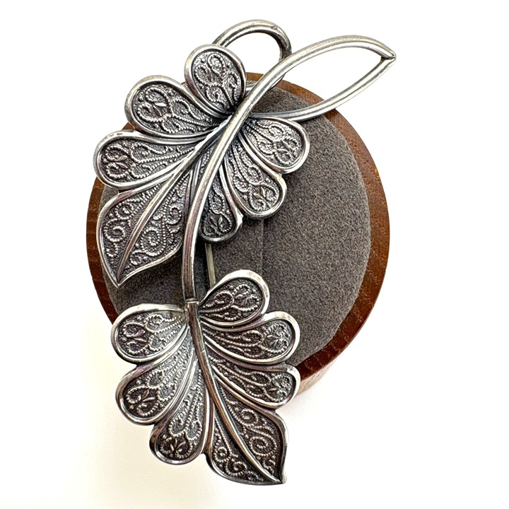 BEAU Sterling Silver 925 Leaf Brooch Scroll Design Pin Size 2.5 Length