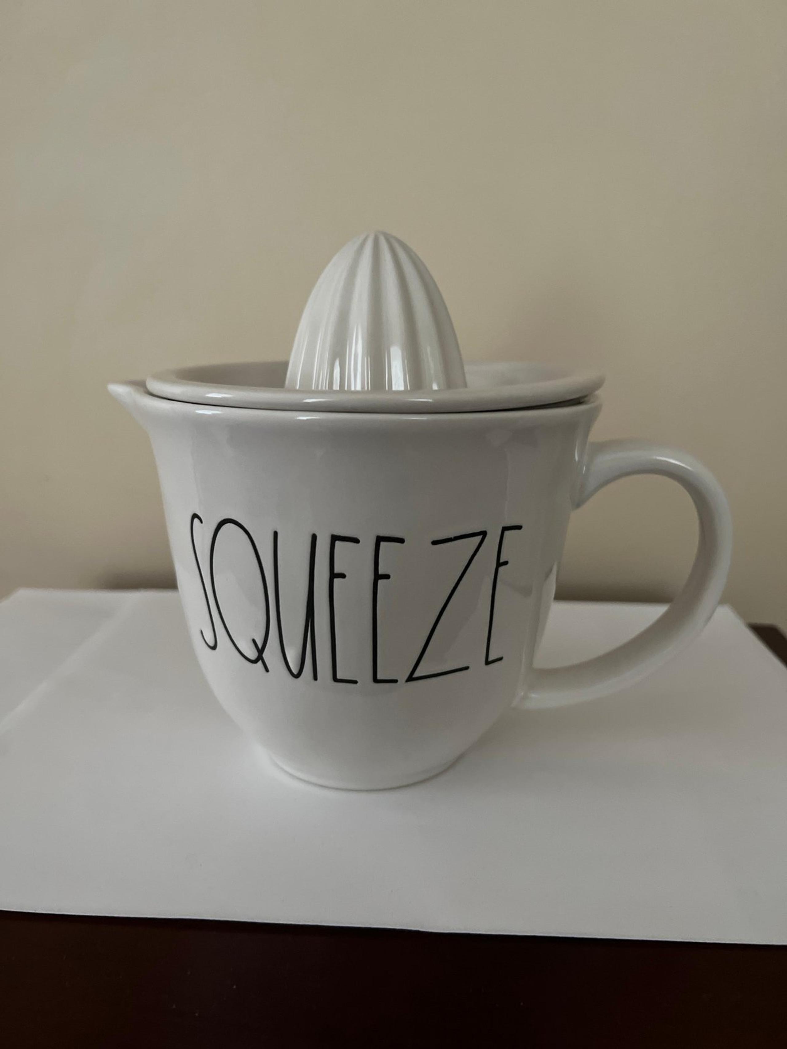 Rae Dunn Squeeze Juicer