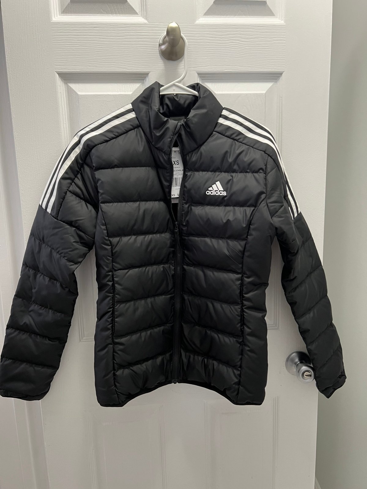 Adidas ESSENTIALS 3-STRIPES Light Down Jacket - Women XS