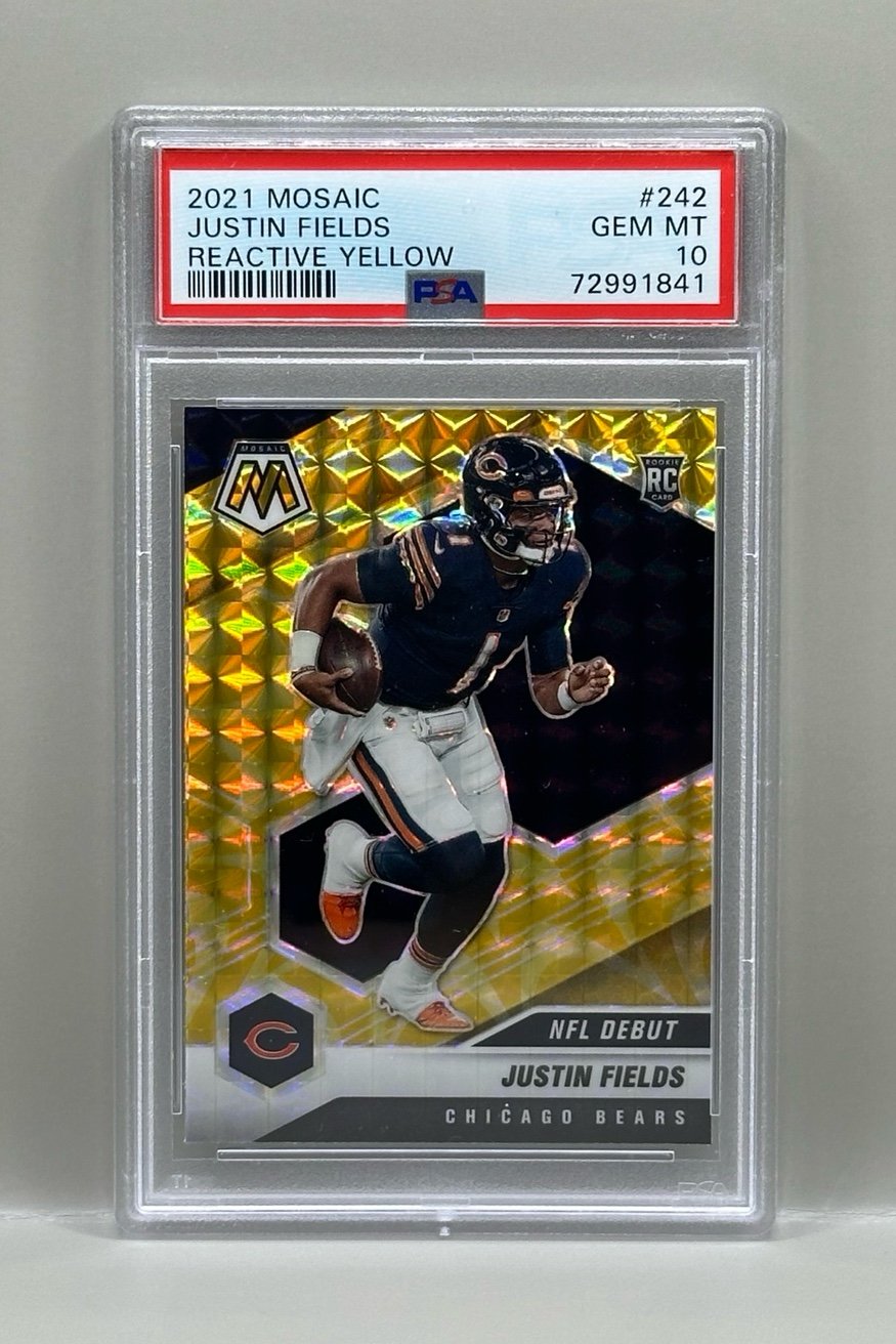 2021 Mosaic NFL Justin Fields Yellow Prizm RC NFL Debut #242 PSA 10 Bears