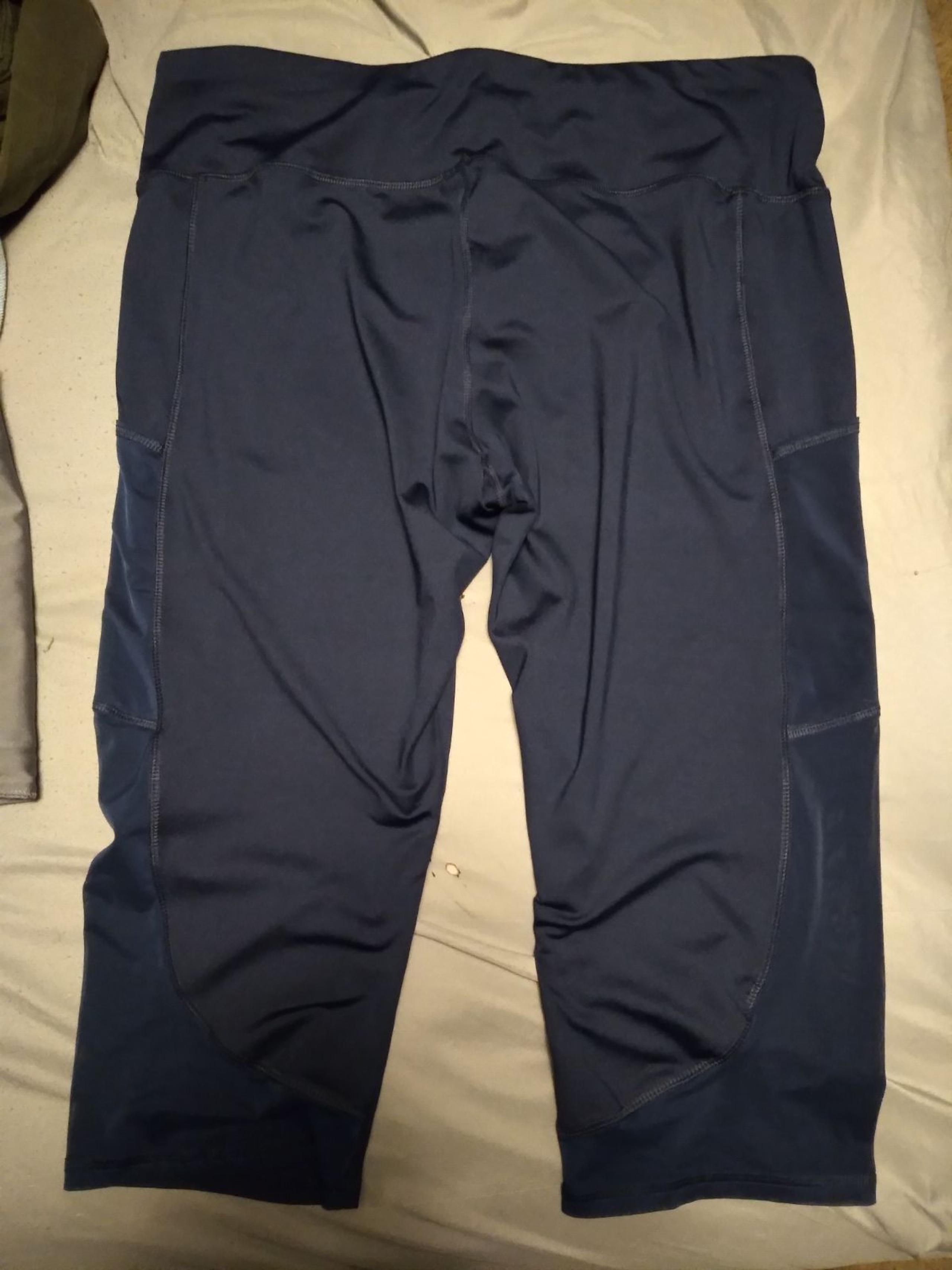 Athletic Works capris leggings