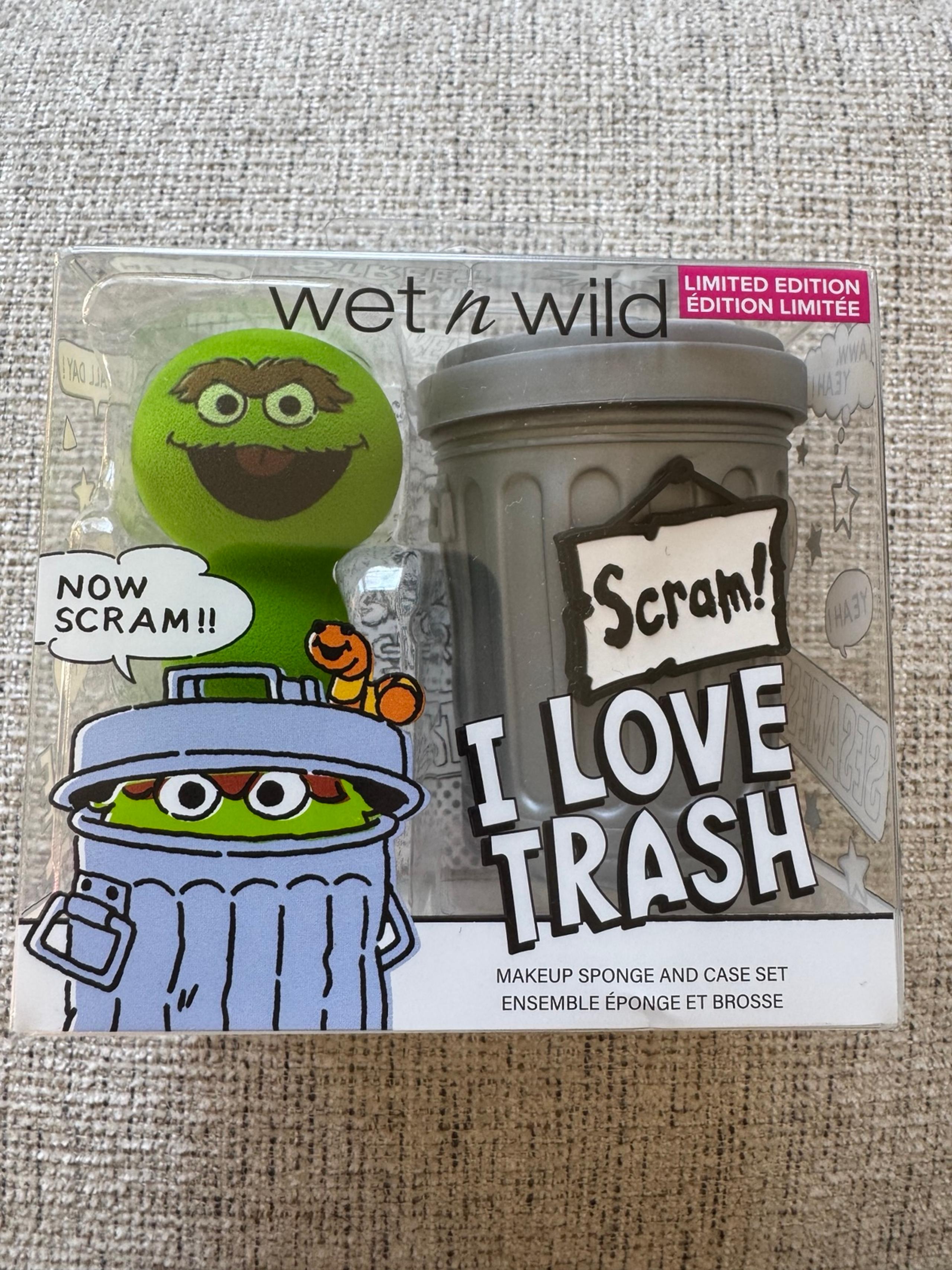 WET N WILD Makeup Sponge and Case Set - Limited Edition Sesame Street