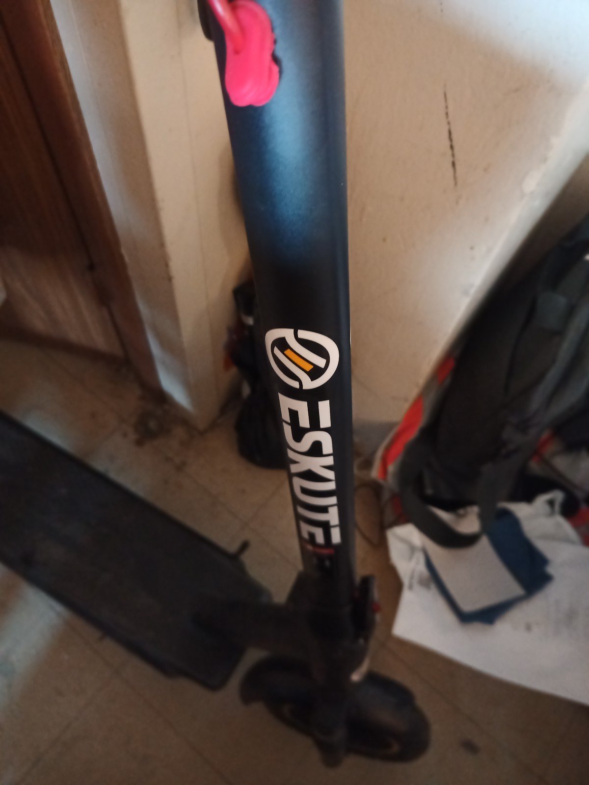 Eskute Electric kick scooter.
