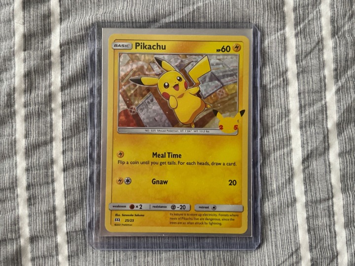 Pokemon Pikachu 25/25 HOLO 25th Anniversary McDonalds Promo 2021 Card
