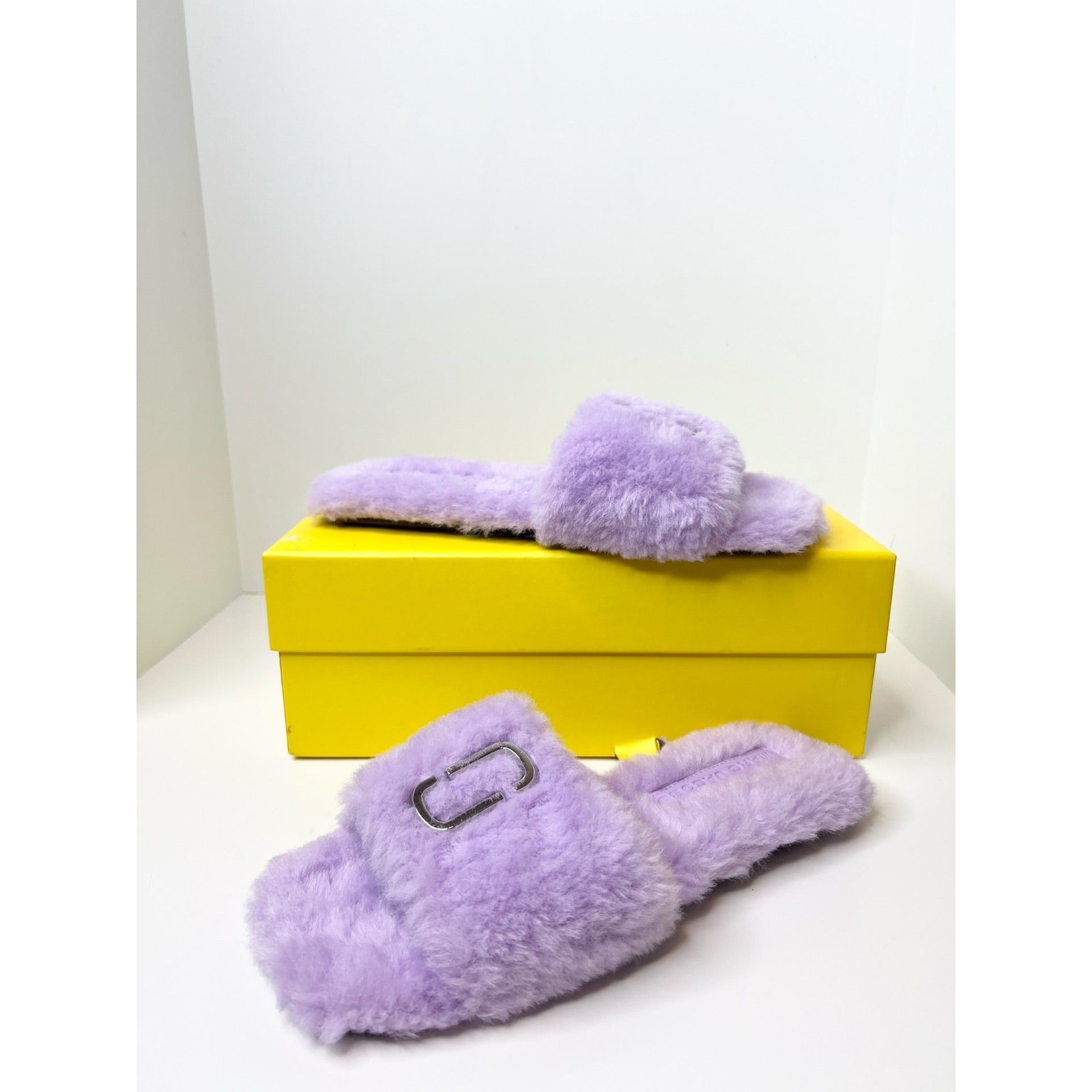 【関税込み】Marc Jacobs パープル The J Marc Teddy サンダル Marc Jacobs The J Marc Teddy Sandals | Purple | FARFETCH JO
