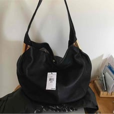 Vince Camuto toe / shoulder