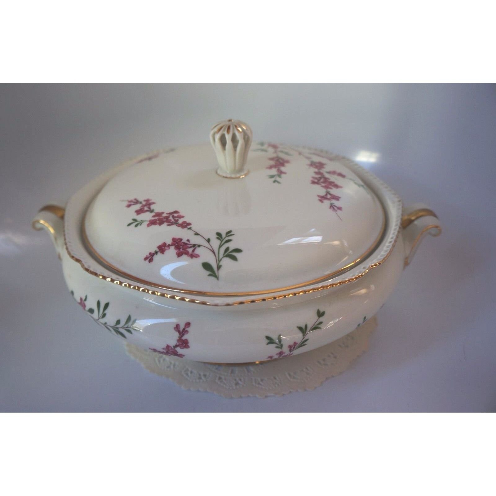 VTG. BAYREUTH GERMAN-AMERICAN ZONE (POST WWII) CASSEROLE WITH LID
