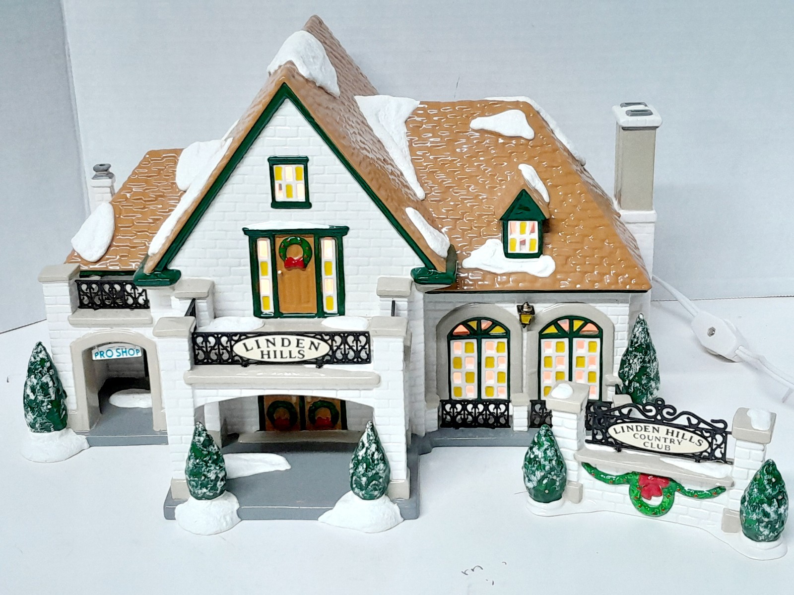 Vintage Department 56 Light-Up Christmas Building " Linden Country Club " Retire
