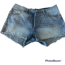 Levi's 501 shorts raw hem 32W