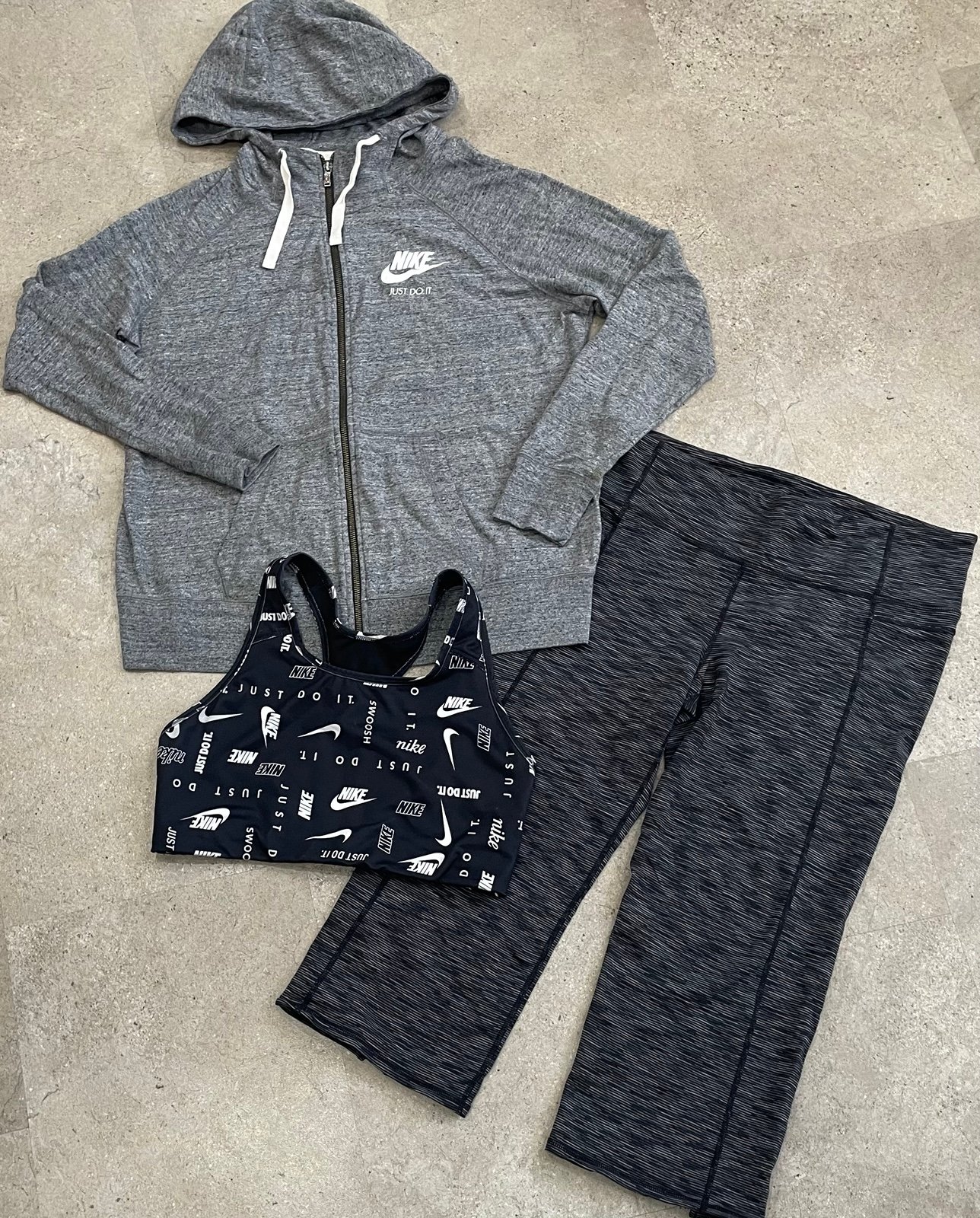 Womens NIKE/ATHLETA Hoodie Sweatshirt…Sports Bra & Cropped Leggings, sz XL