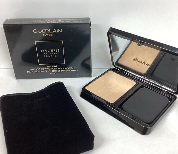 Guerlain Lingerie De Pear Compact Mat Alive Fond De Teint 02N CLAIR/LIGHT .4LA