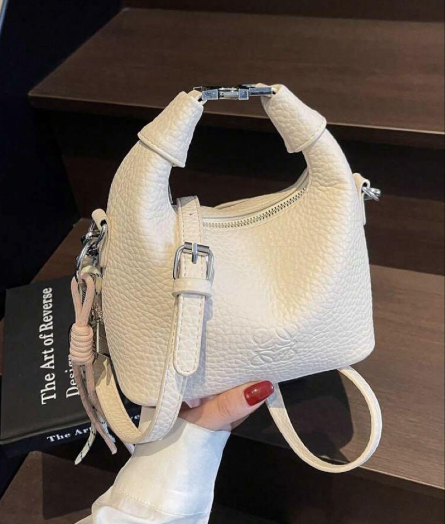 【New】Loewe Motif Bag