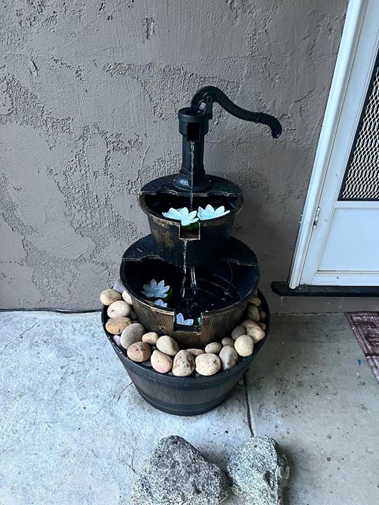Outdoor Floor Rustic 2-Tiered Barrel and Pump Water Fountain, 27\