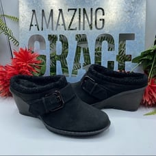 Aquatalia Sz 7 Black Suede Wedge Mules