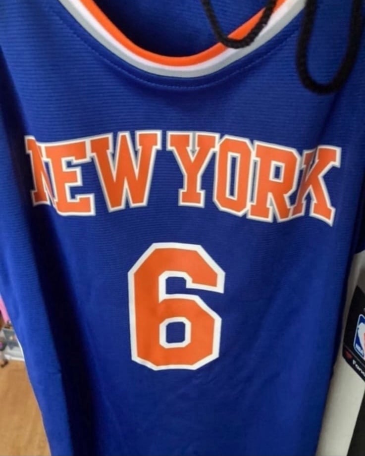 NWT NY New York Knicks kids jersey L 14-16 number 6 NBA