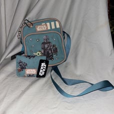 Star Wars The Mandalorian Mondo & Child Trick Or Treat Crossbody & Wallet E1