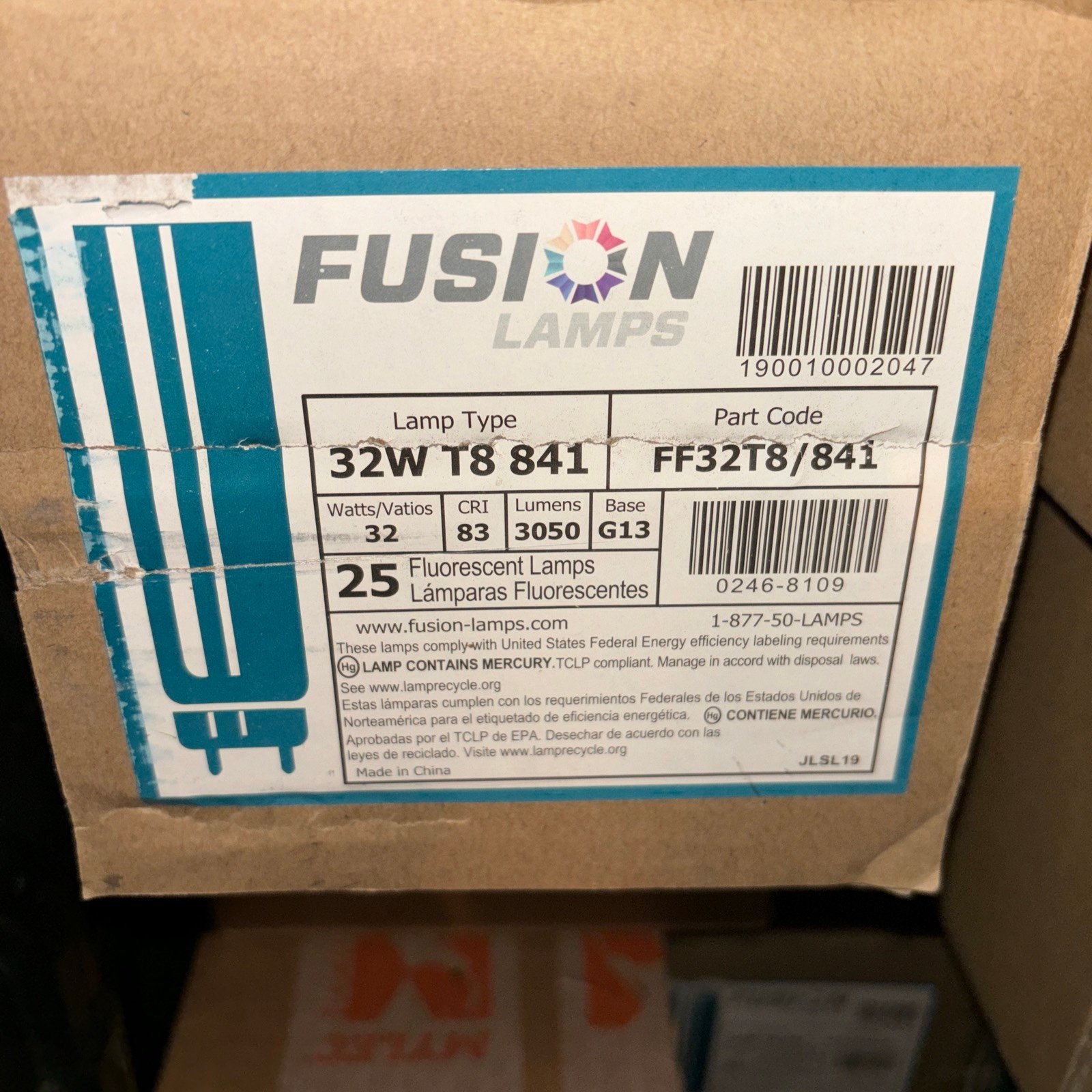 FUSION LIGHT BULBS 32W T8 841