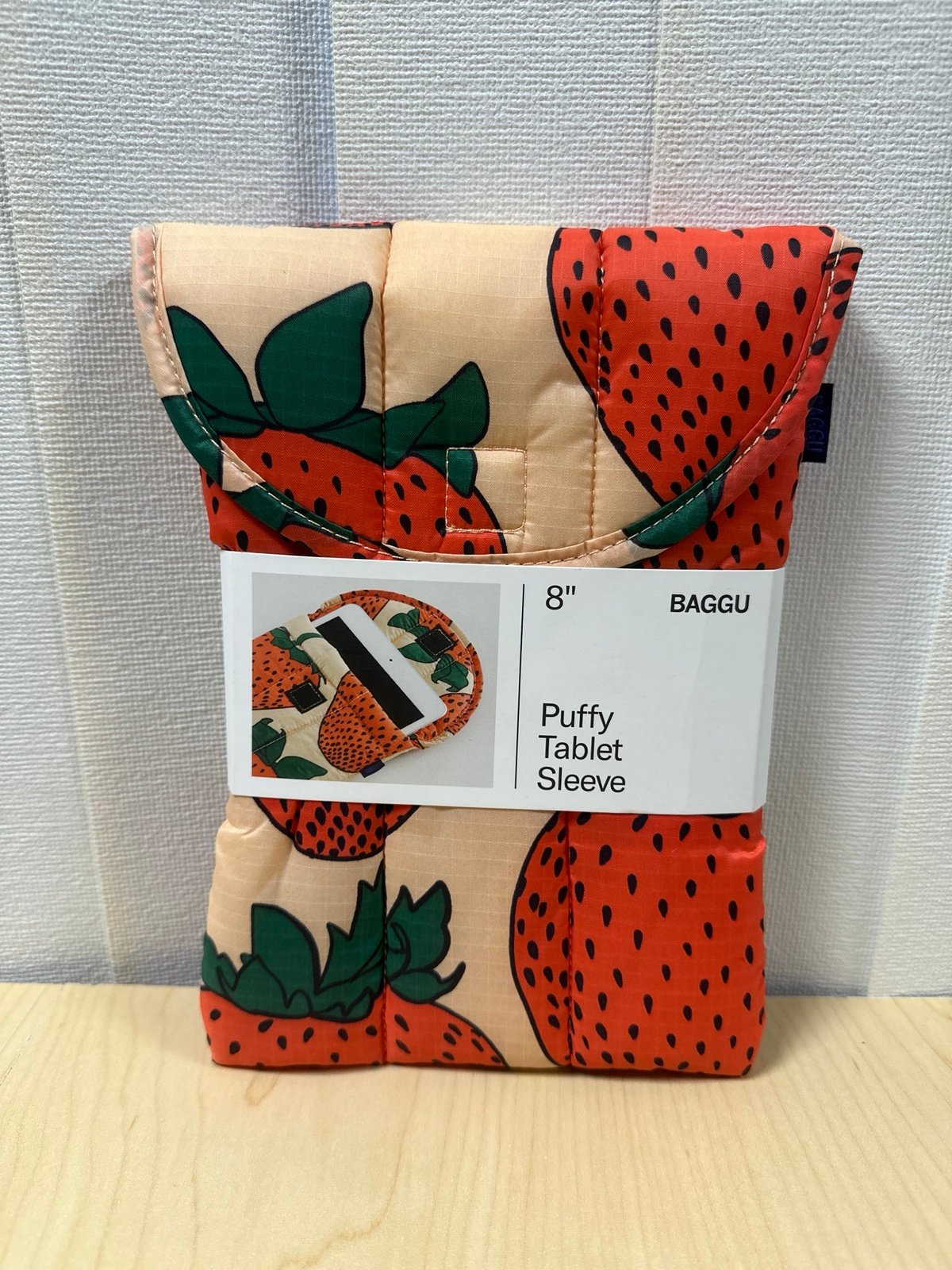 NEW Baggu 8” Puffy Tablet Sleeve in Strawberry