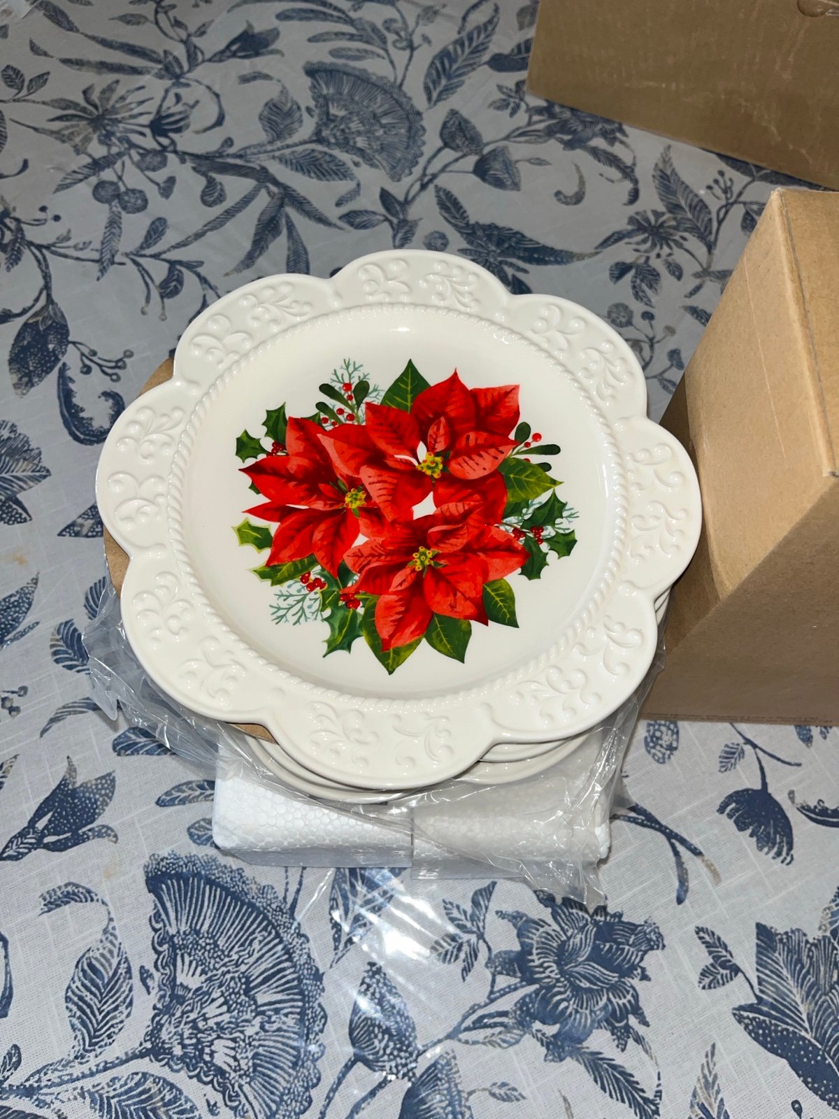 Princess House Marbella Holiday Elegance Lunch Plates