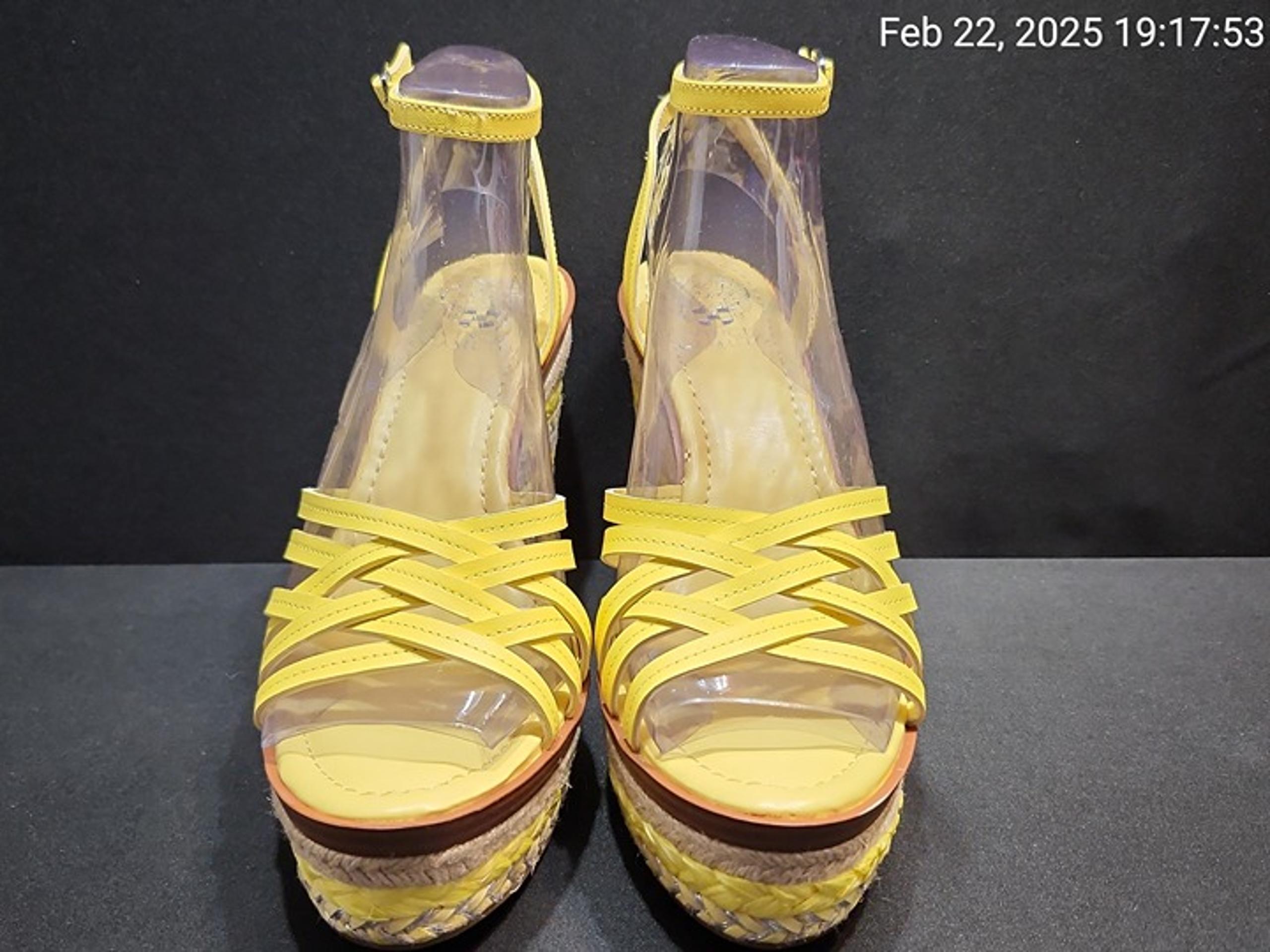 Vince Camuto Sandals