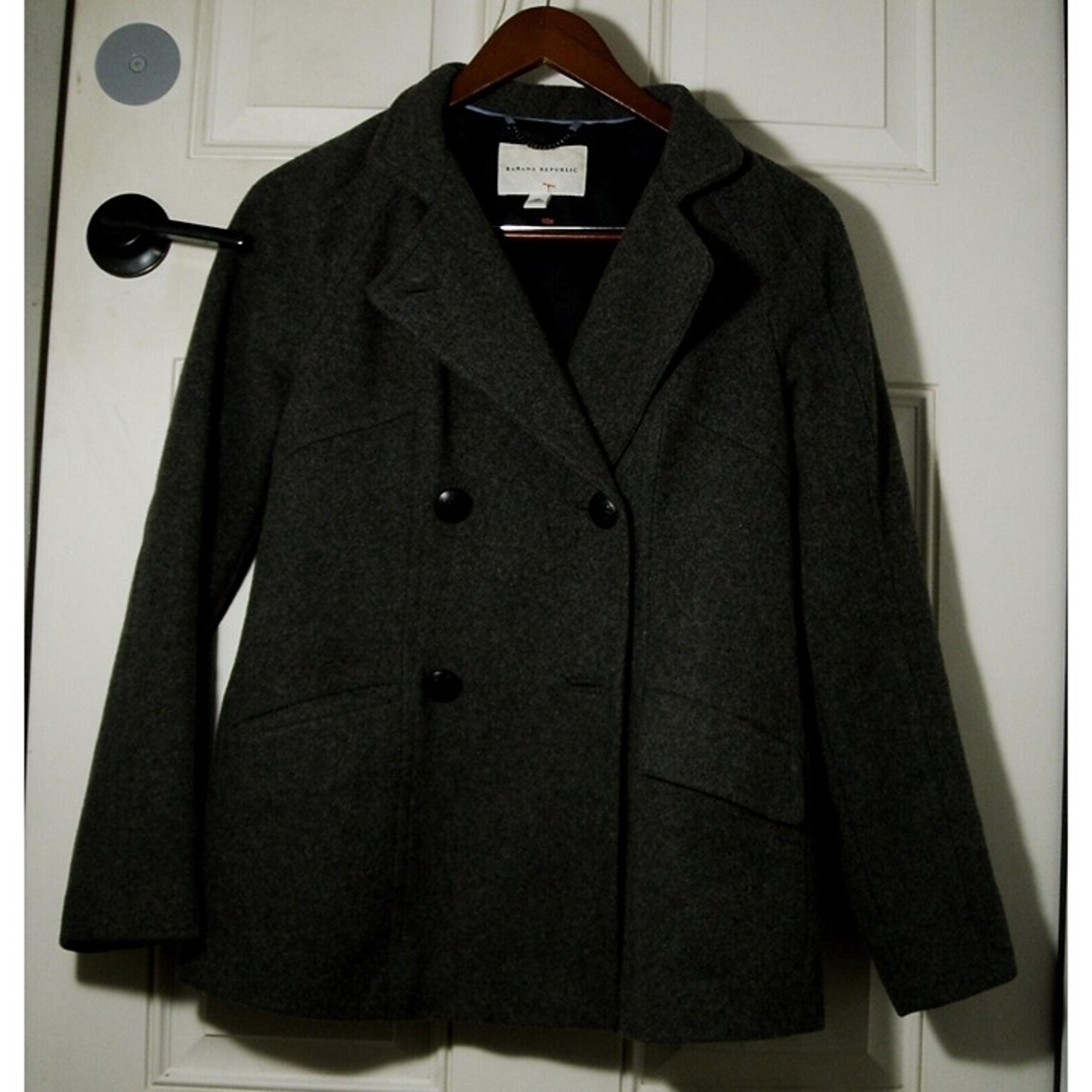 BANANA REPUBLIC Womens XS Gray Wool Blend Coat Perfect Condition Lined