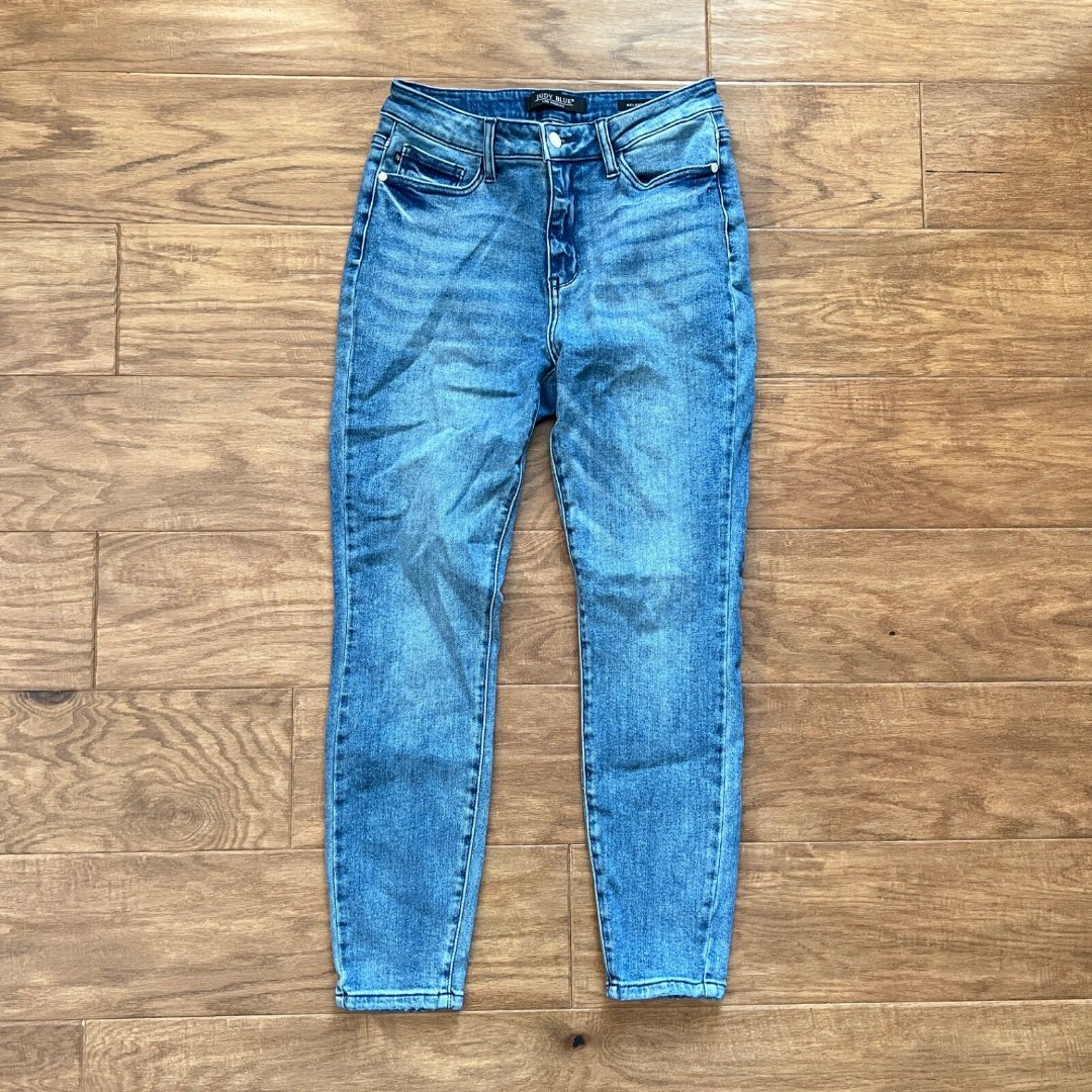 Judy Blue Jeans Relaxed Fit Size 7/28 Medium Wash JB88262