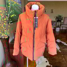 NWT. NEW COLOR Stylish, charming Hooded Puffer jacket.Newest Collection sM EU 40