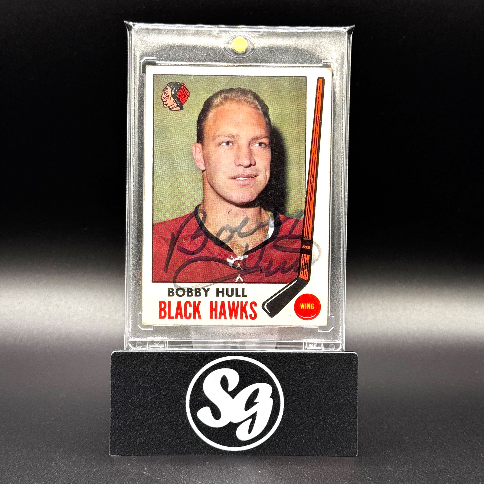 BOBBY HULL Autographed 1969 Topps #70 Beckett Certified Black Hawks HOF legend