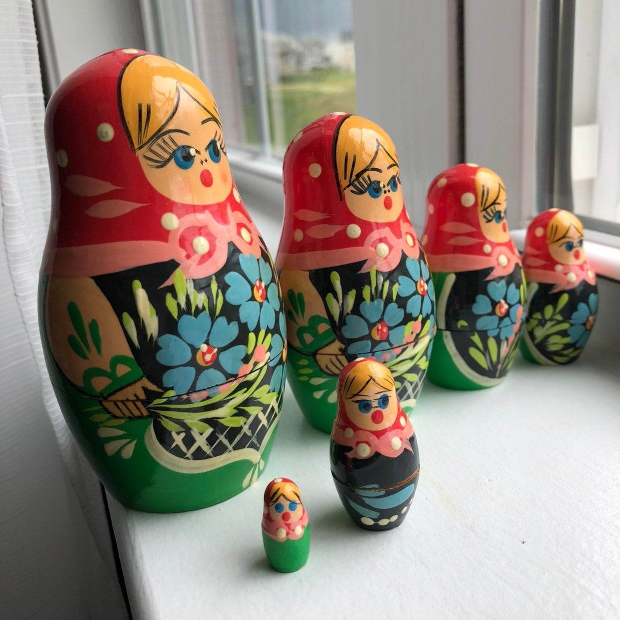 Vtg 6 Piece Russian Nesting Dolls