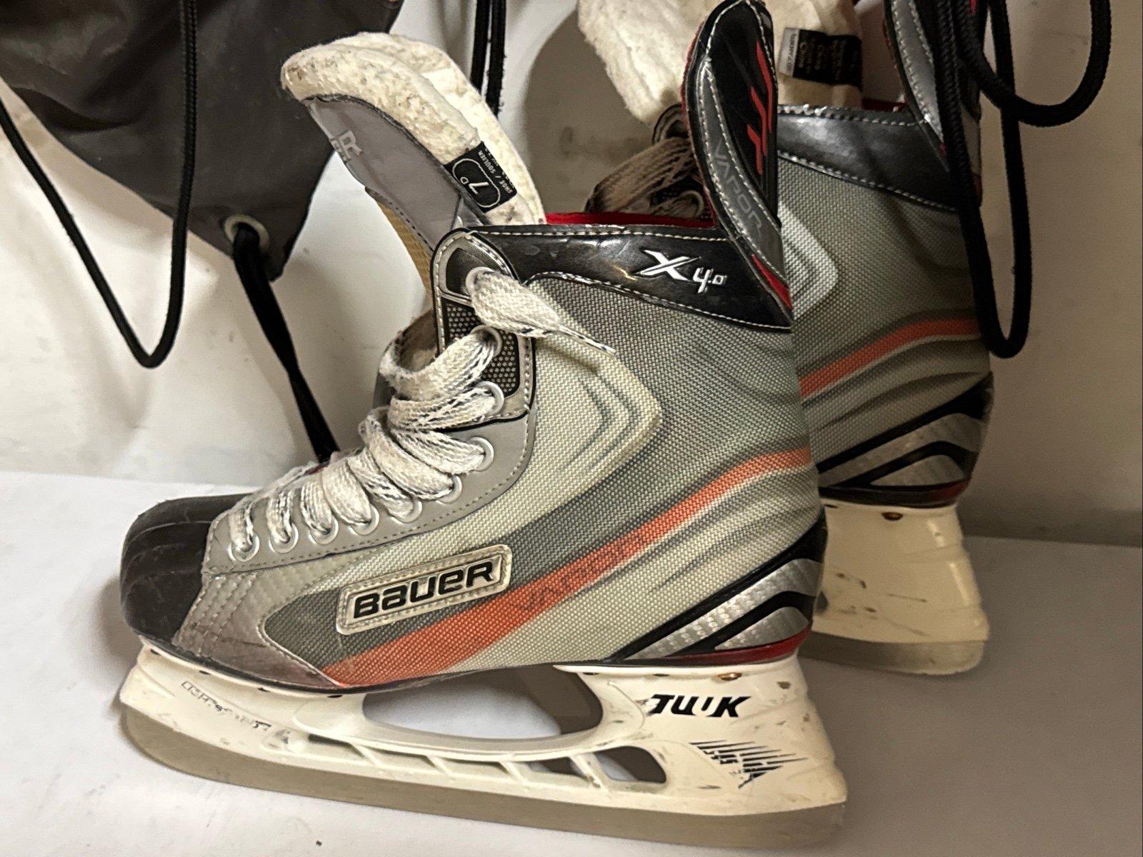 Bauer Vapor X4 Ice Hockey Skates 7D US 8.5