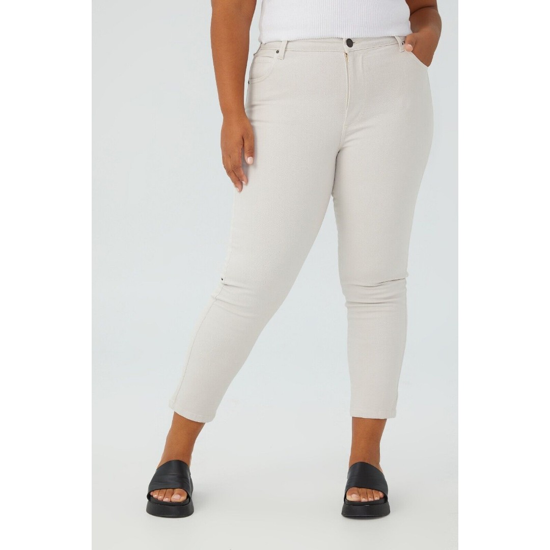 Women’s Jeans High Rise Curve Taylor Mom Jeans beige Cotton On Size 16