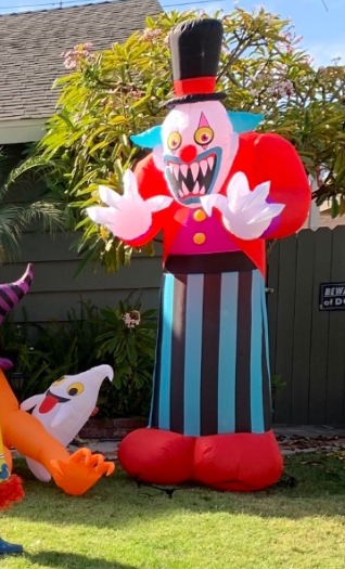 Halloween Inflatables Large 9.5 ft Clown - Inflatable Outdoor Halloween