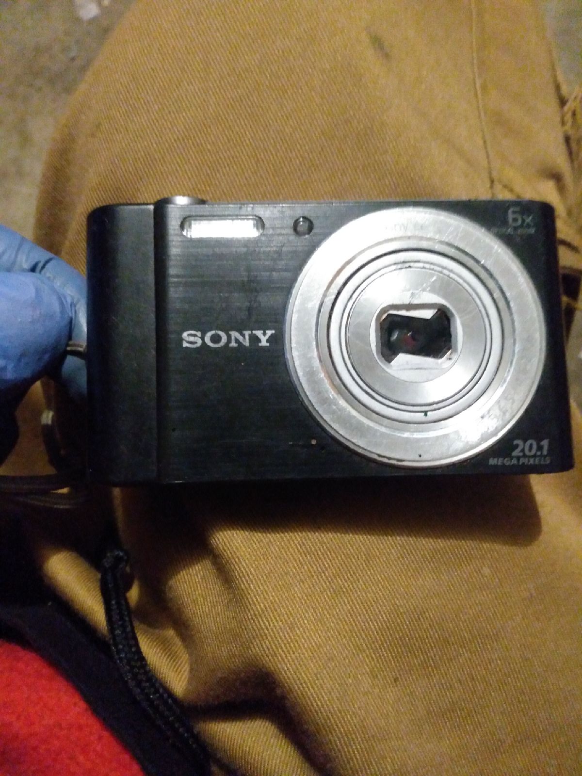 Camera ×6 20.1 megapixels