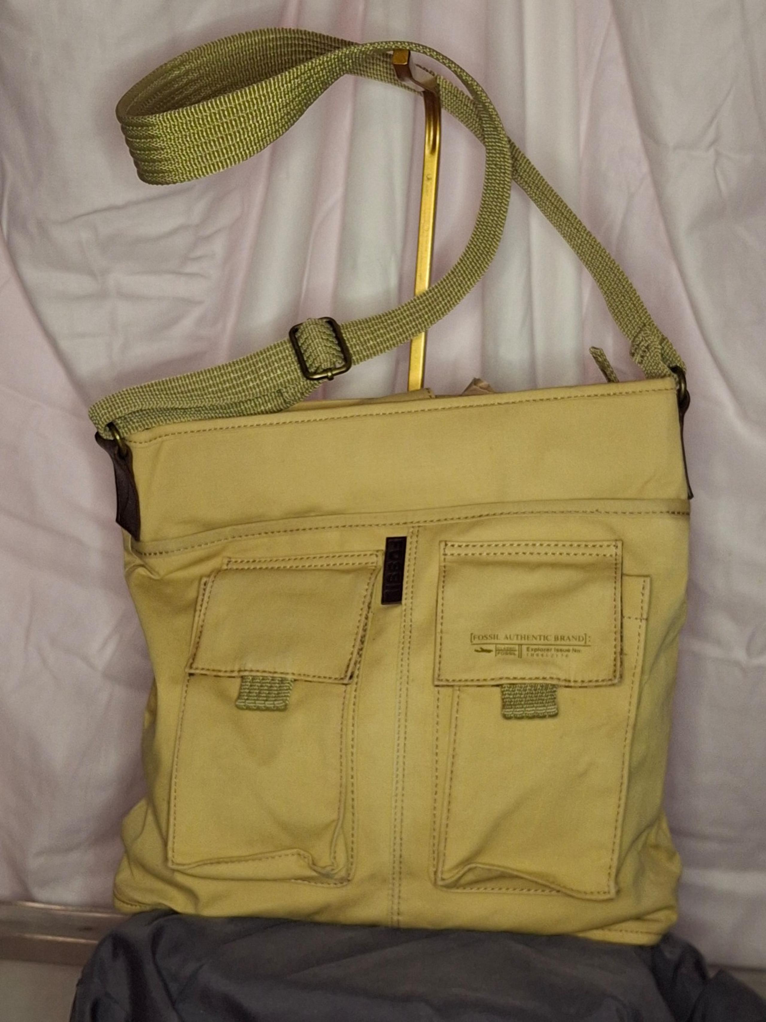 Fossil Mens Messenger Bag!