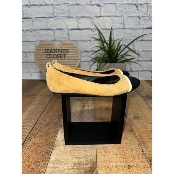 Lanvin ballet flats Tan suede Size 36.5 US 6 Cap toe black Pre owned good con